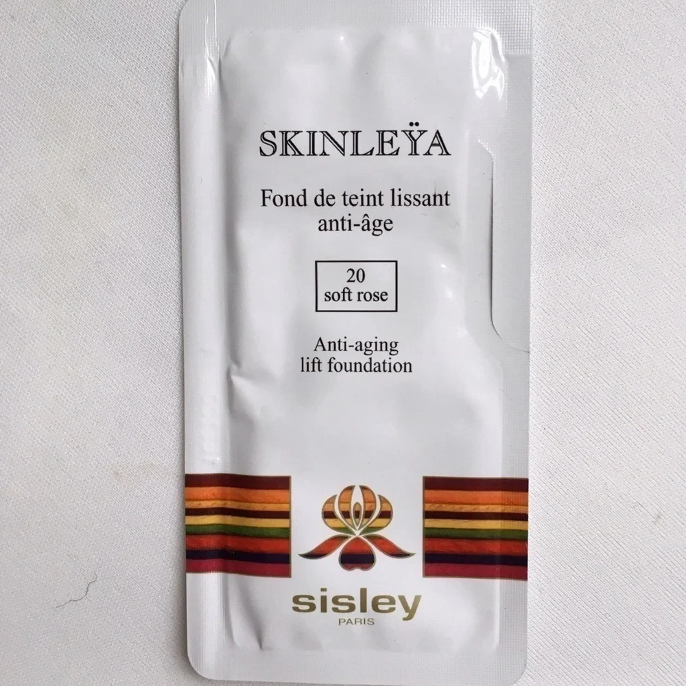 Makeup Bundle - Picture 3 of 5